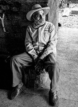 Mezcal-artesanal-arroqueno-proceso-Fulgencio-Reyes Horizonte Sustentable - Arroqueño 2019 Mezcal artesanal arroqueno proceso Fulgencio Reyes