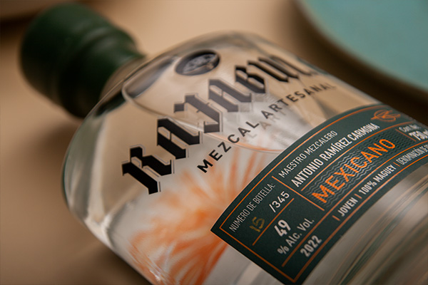 Horizonte Sustentable - Mexicano 2022 Rajabule mezcal artesanal sustentable mexicano escena2
